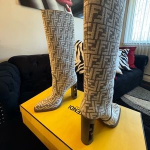 FENDI - Chenille Jacquard FF 110mm Cut Baguette Knee Boots 42 Tortora Nuvola